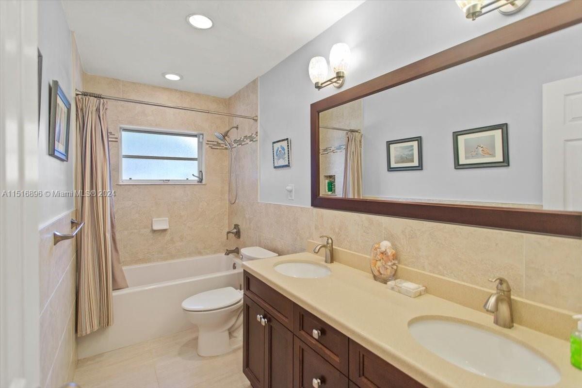 18100 SW 88th Ct