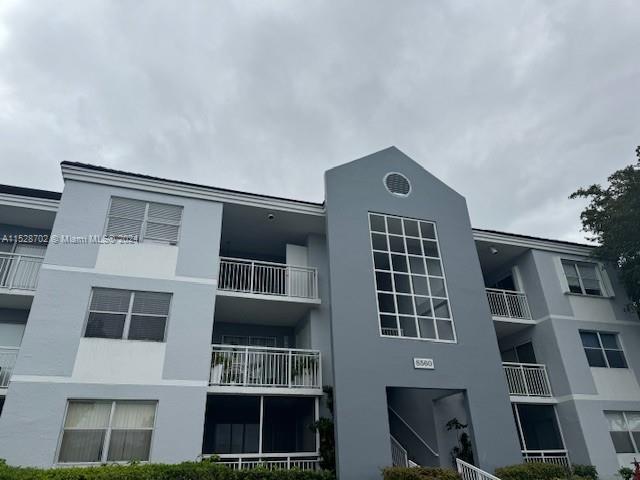 8560 SW 212th St # 306