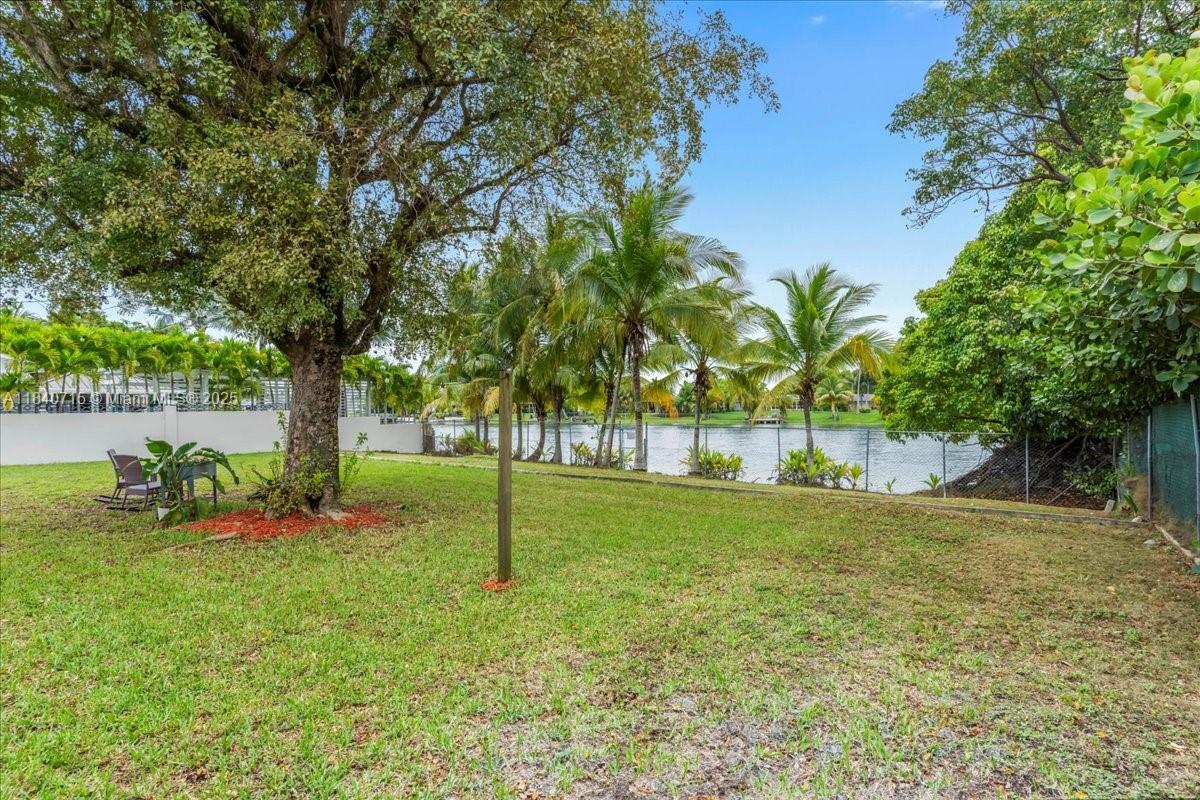 7700 SW 137th Ct
