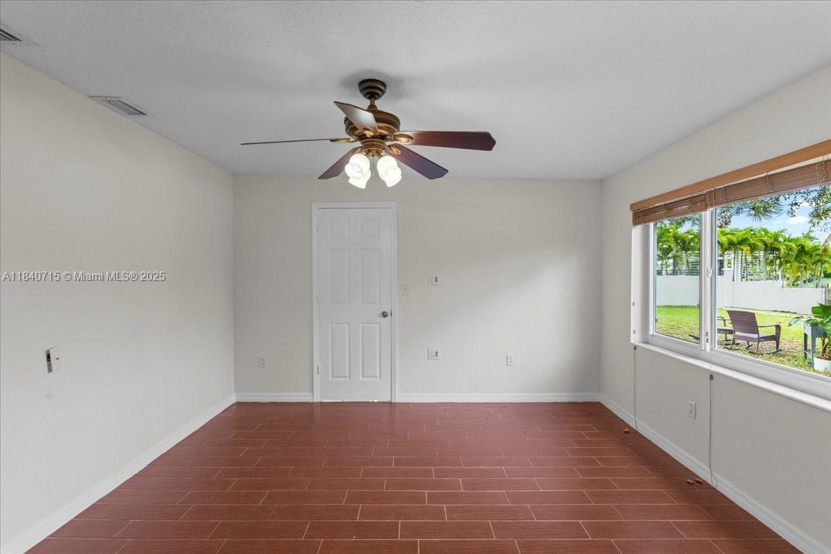 7700 SW 137th Ct