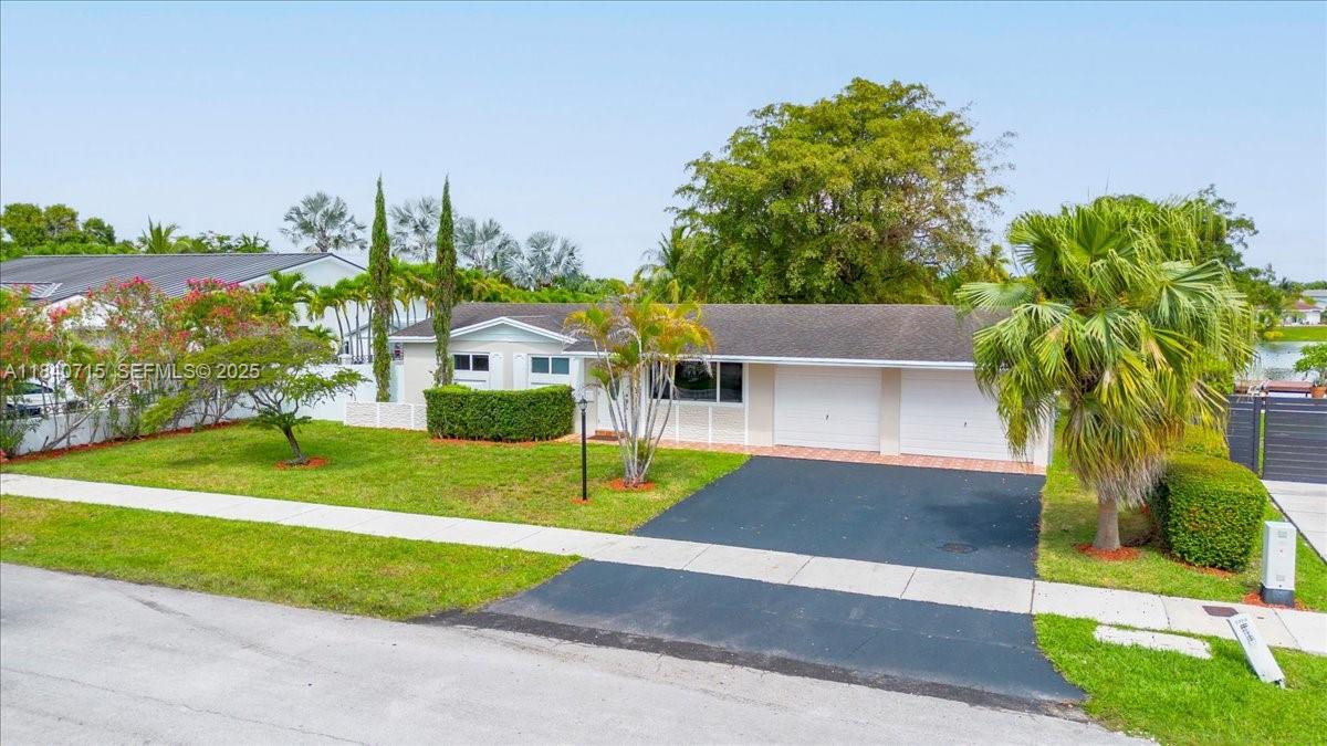 7700 SW 137th Ct