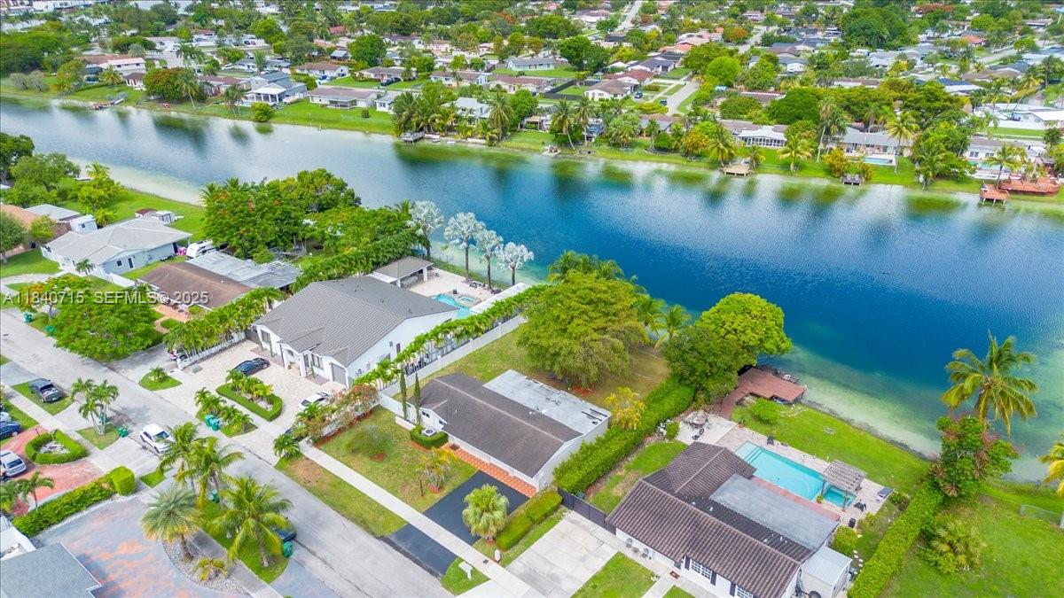 7700 SW 137th Ct