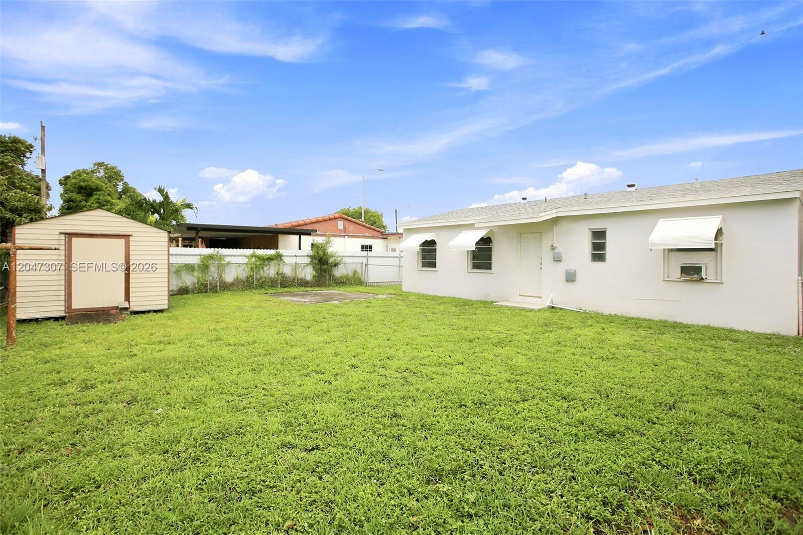 790 E 6th Pl