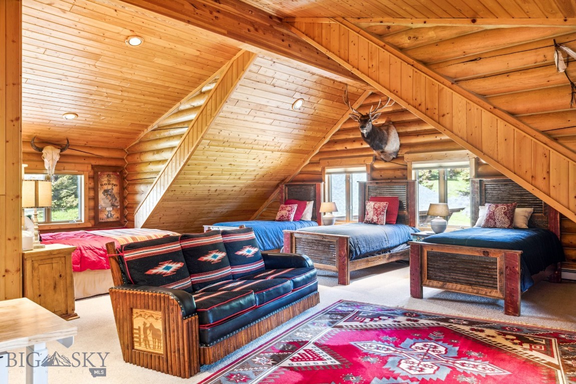 238 Great Gray Hollow