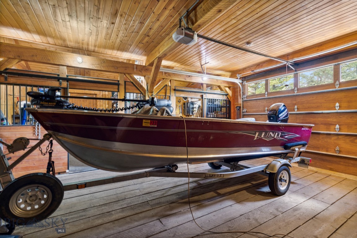 238 Great Gray Hollow