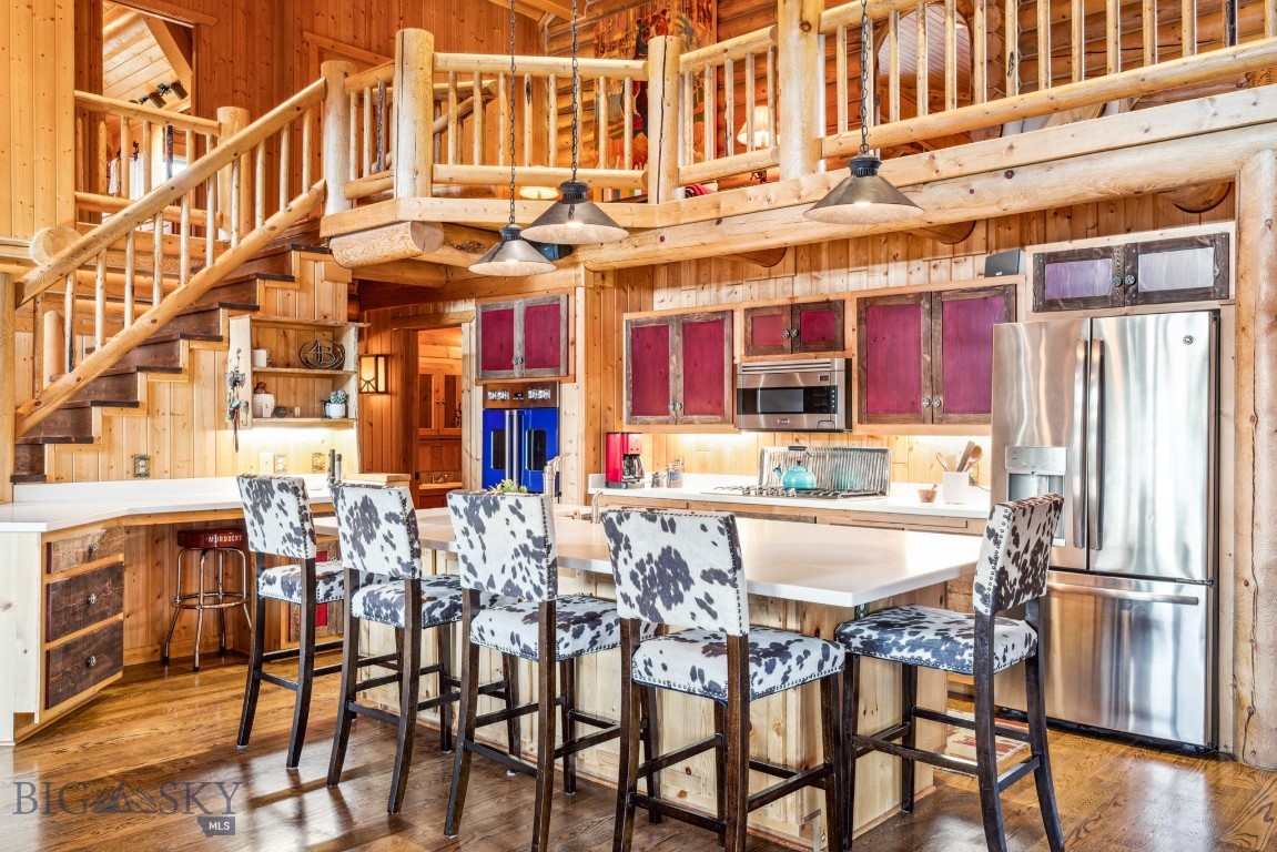 238 Great Gray Hollow
