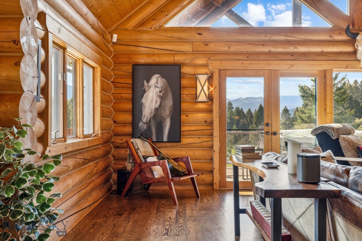 238 Great Gray Hollow