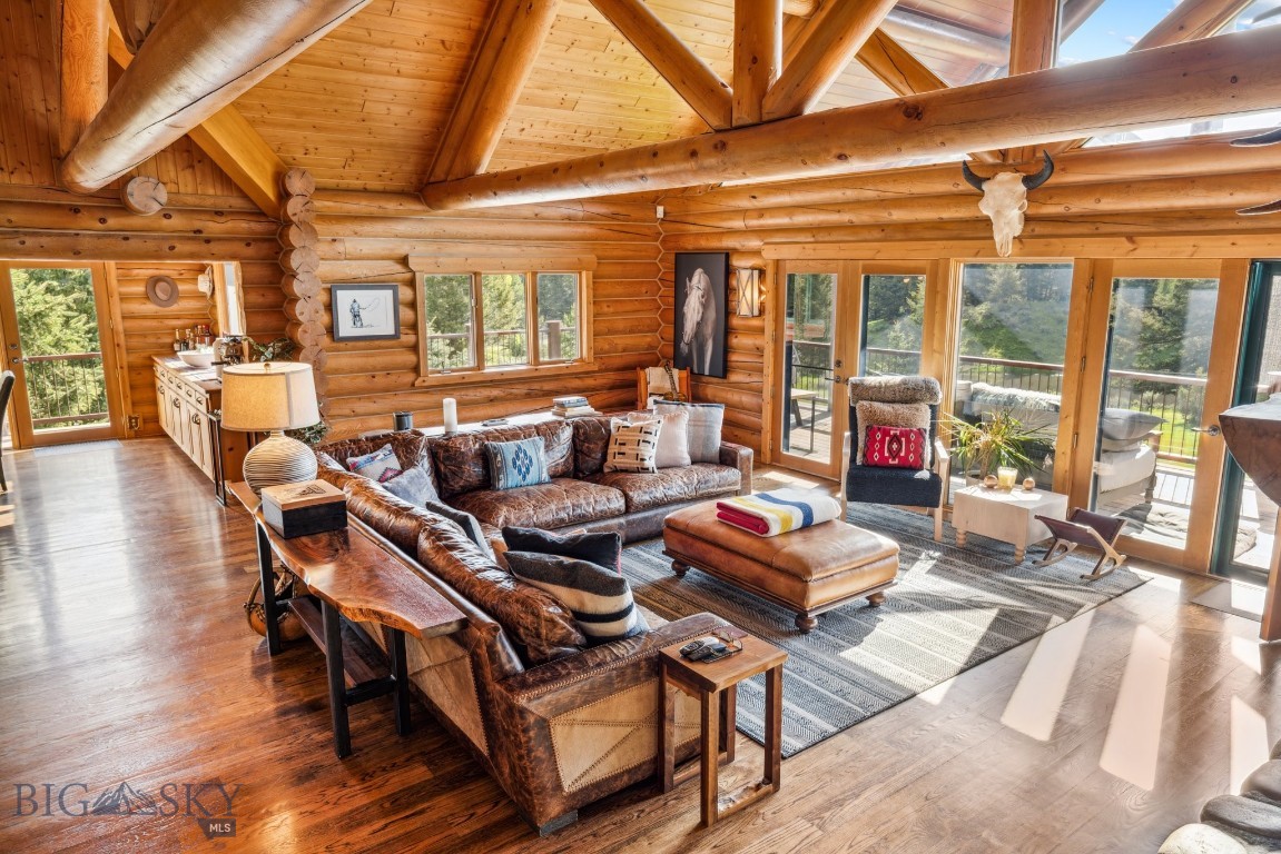 238 Great Gray Hollow