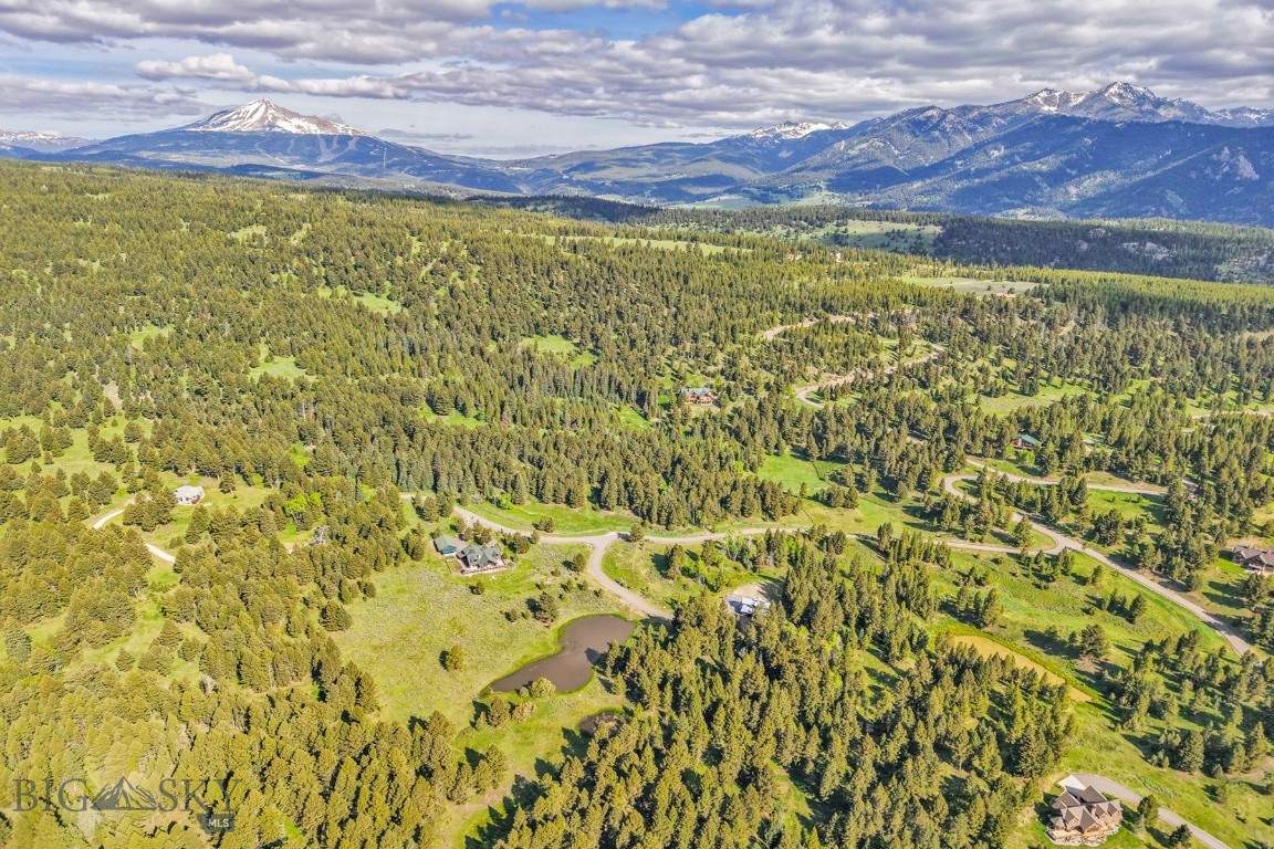 238 Great Gray Hollow