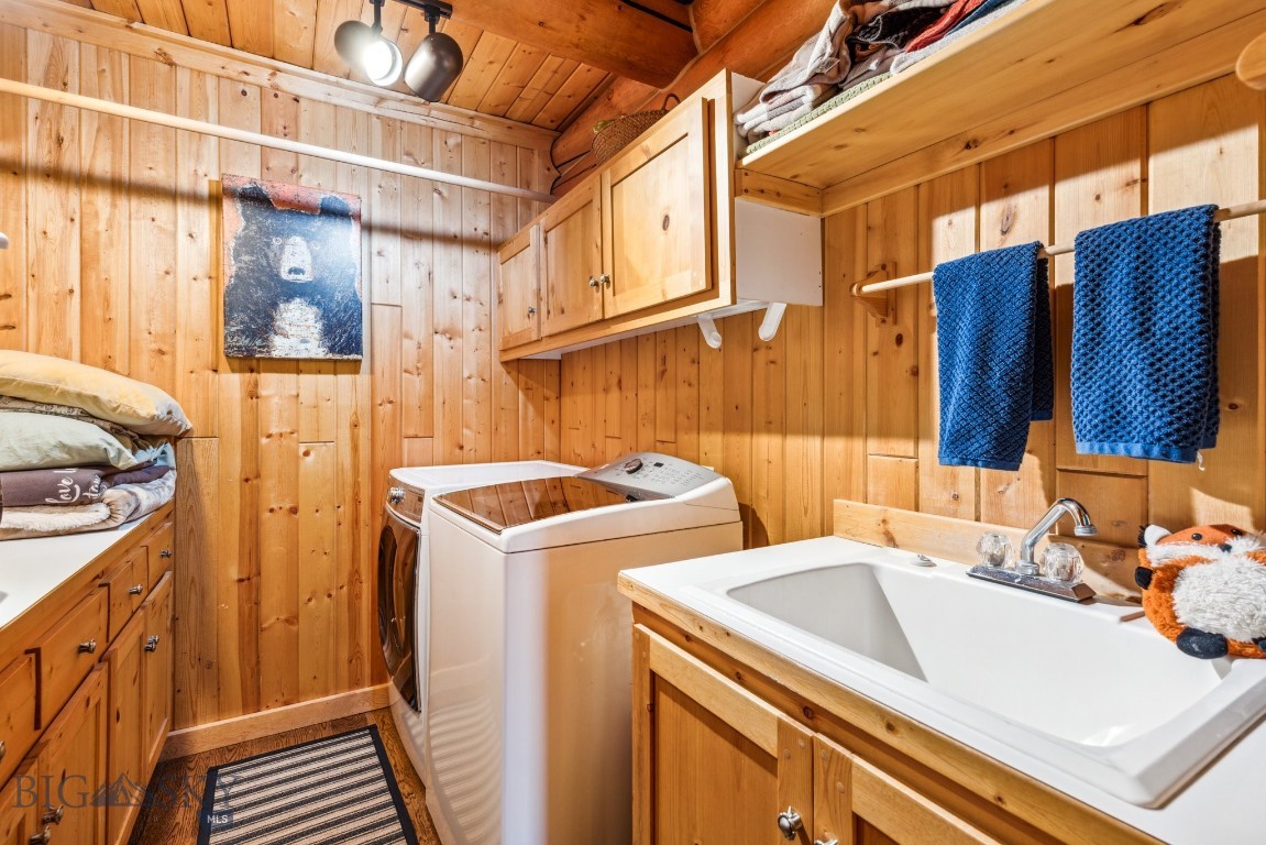 238 Great Gray Hollow