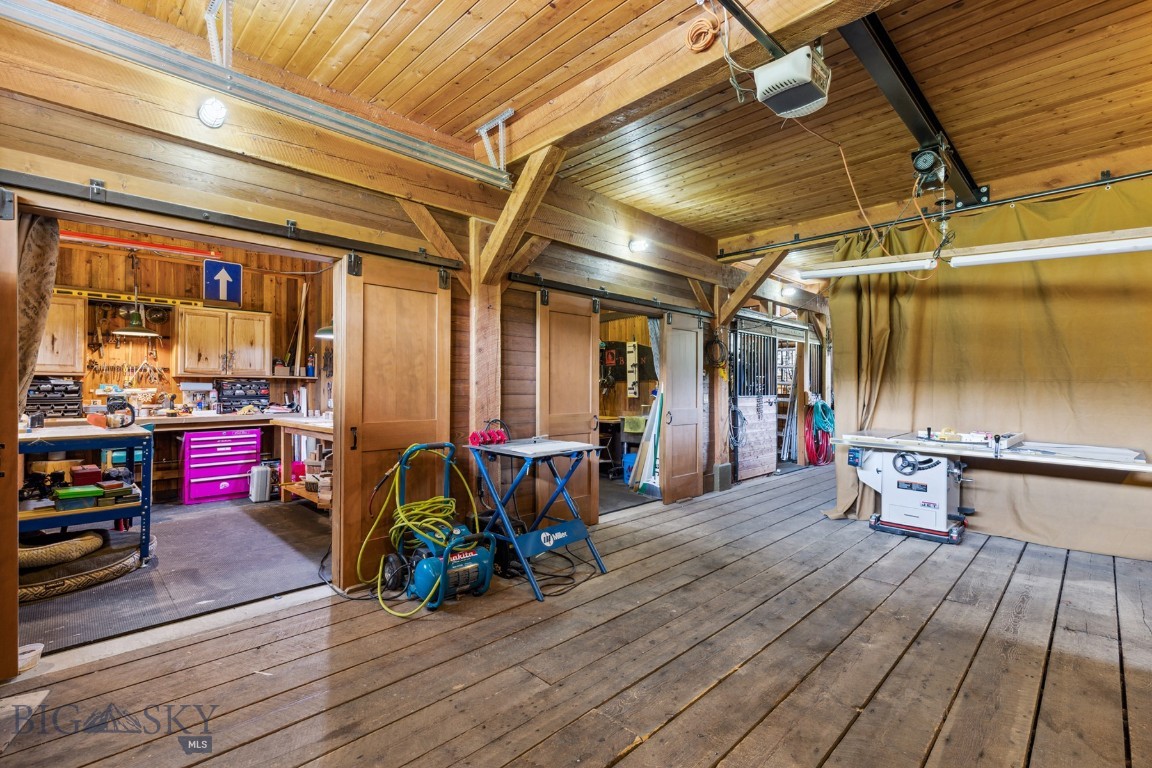 238 Great Gray Hollow