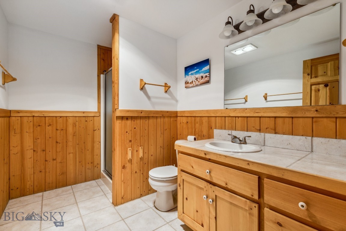 238 Great Gray Hollow