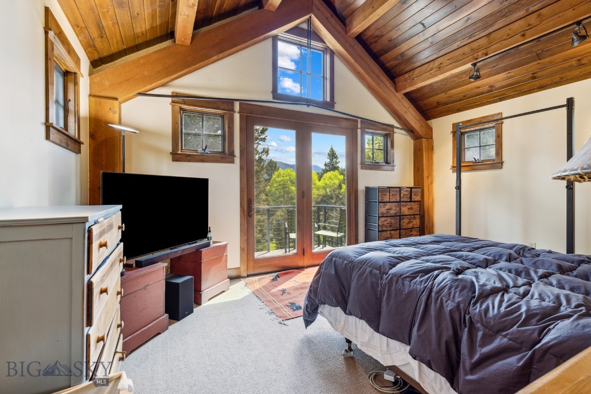 238 Great Gray Hollow