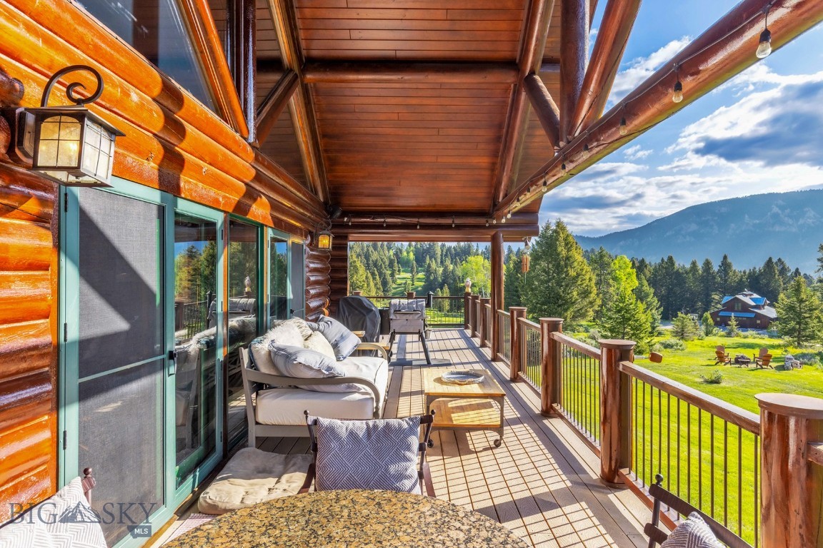 238 Great Gray Hollow