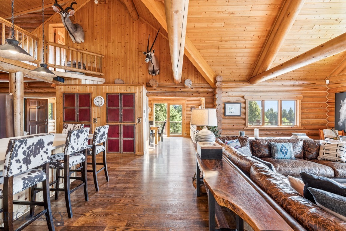 238 Great Gray Hollow