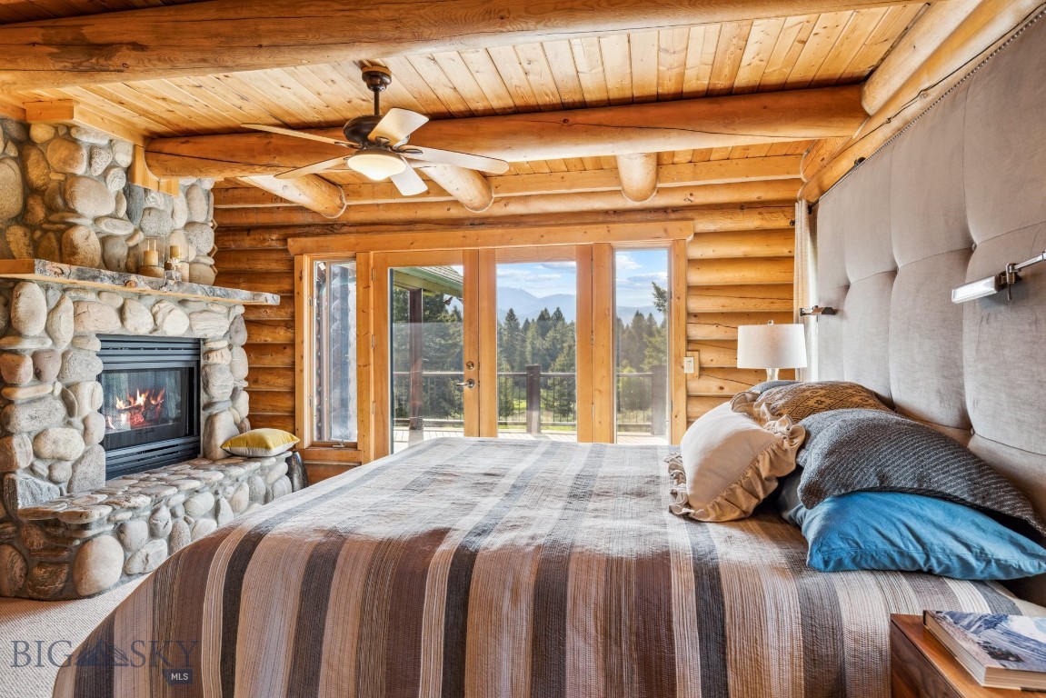 238 Great Gray Hollow