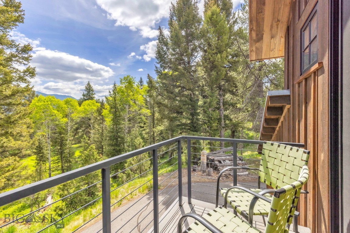 238 Great Gray Hollow