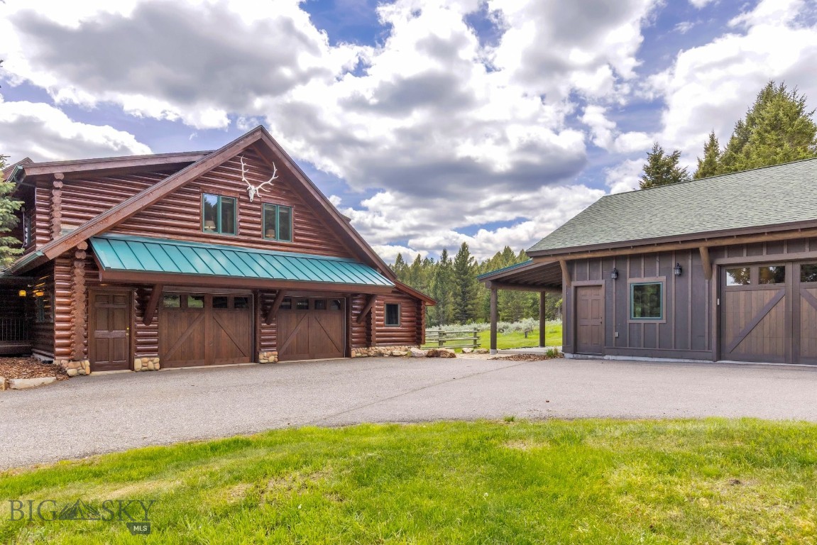 238 Great Gray Hollow