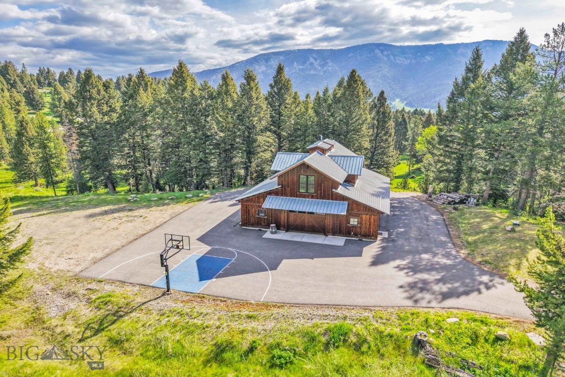 238 Great Gray Hollow