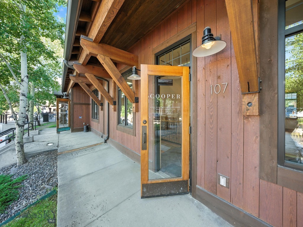 107 Lone Peak Drive