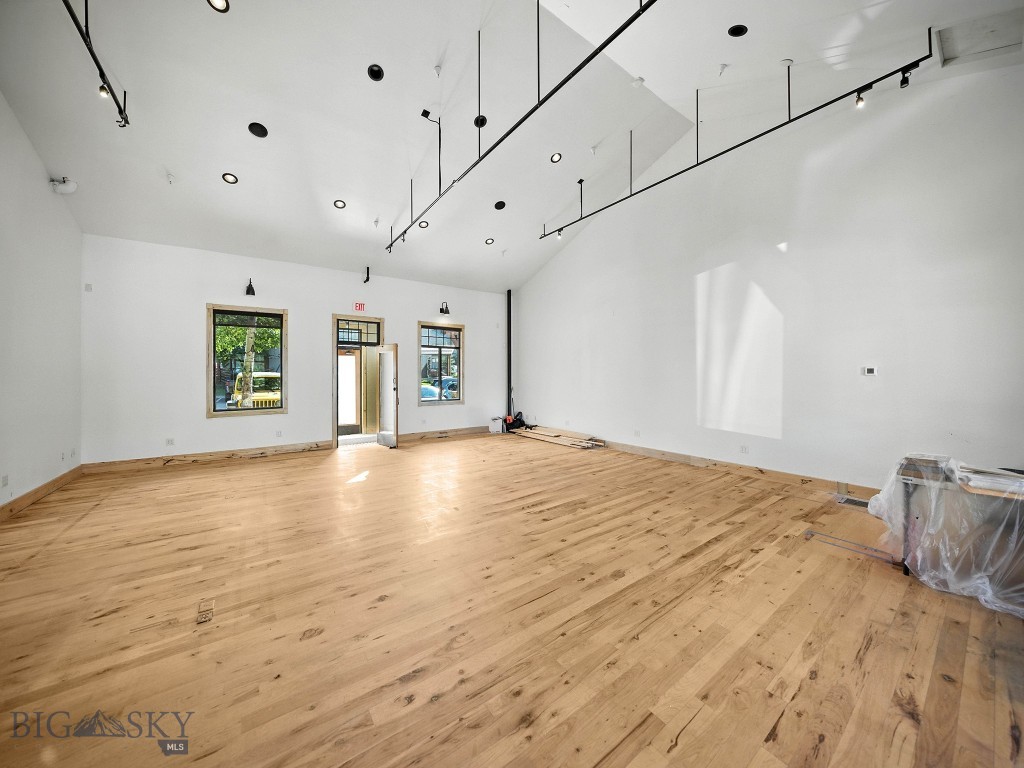 107 Lone Peak Drive