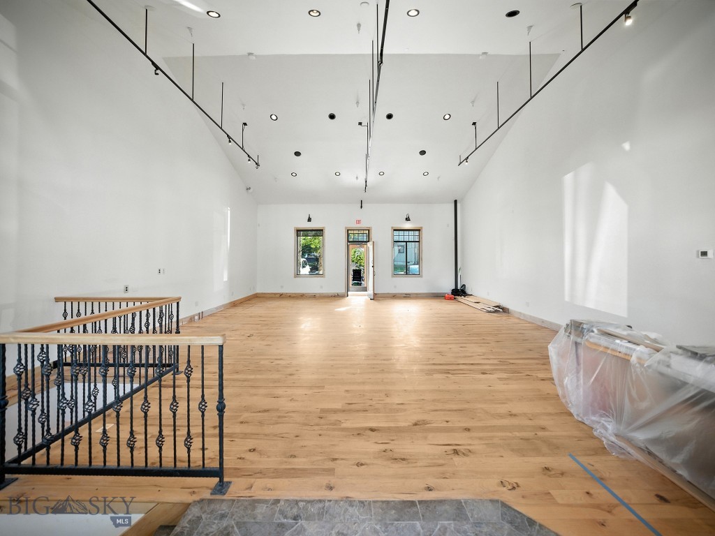 107 Lone Peak Drive