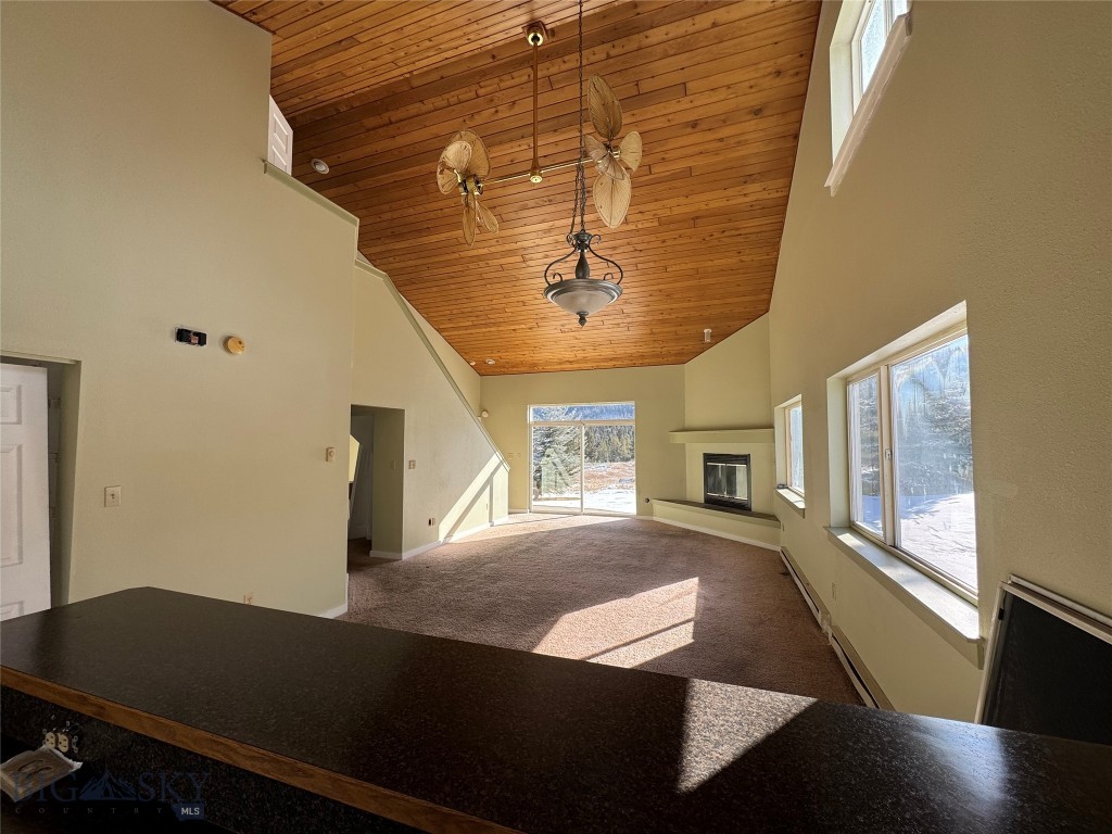 148 Candlelight Meadow