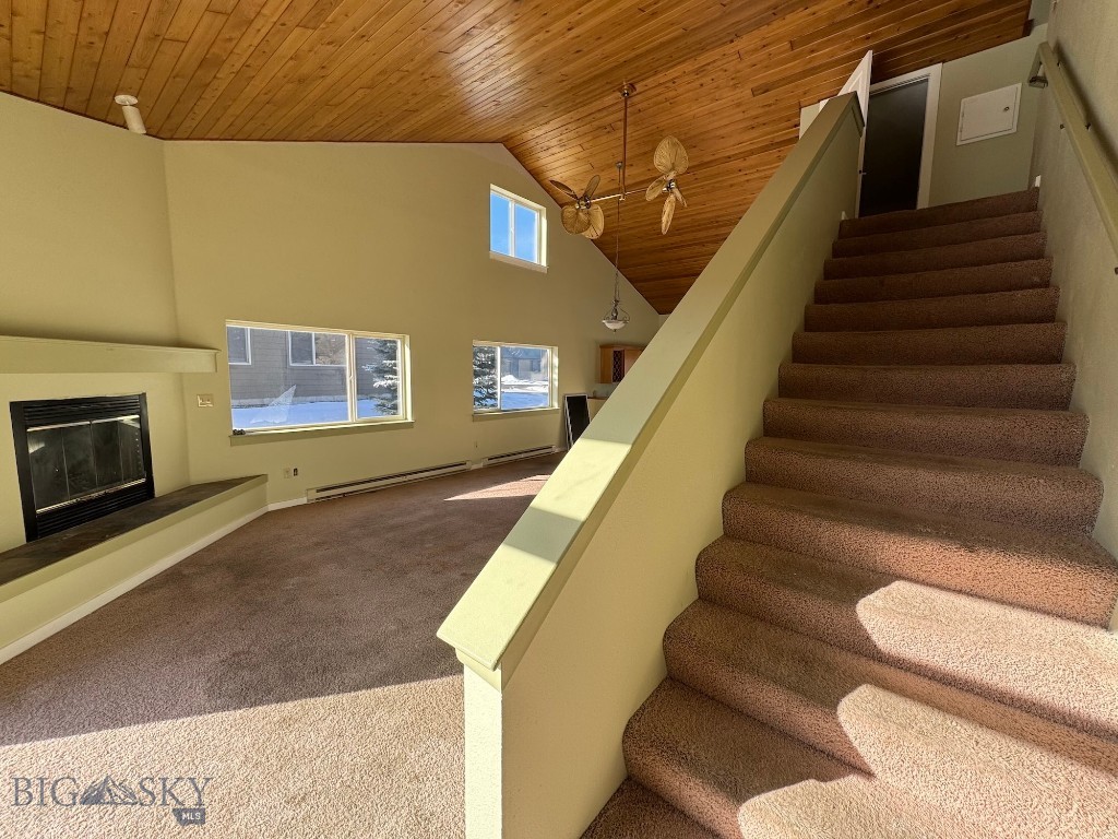 148 Candlelight Meadow