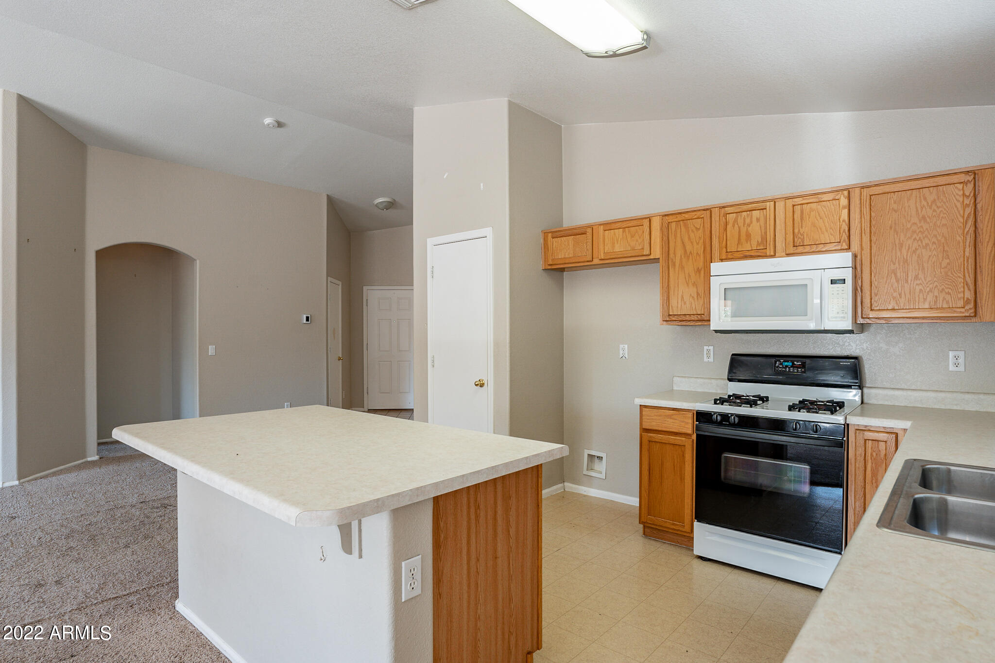 1331 E VERNOA Street Unit: 23