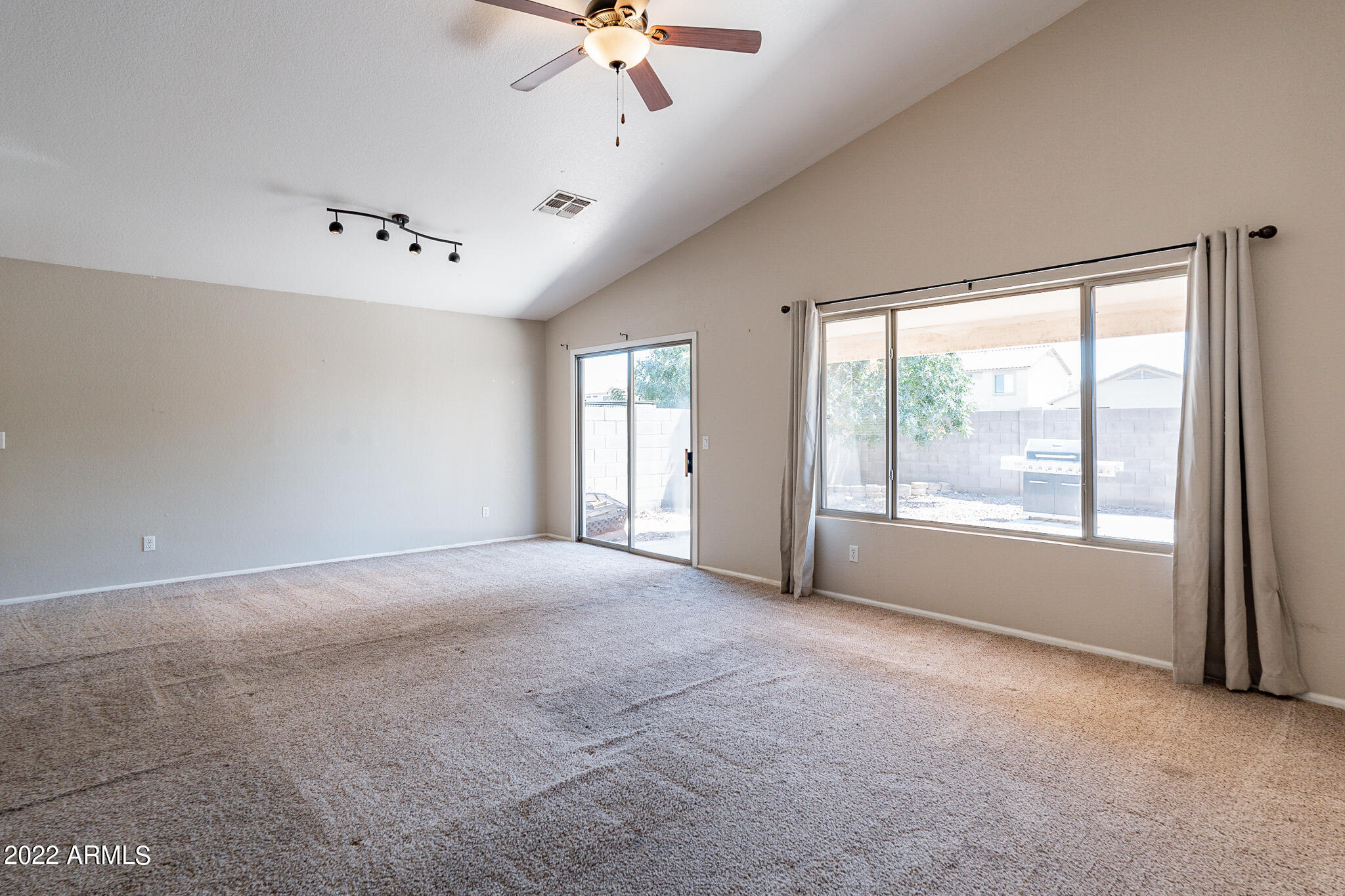 1331 E VERNOA Street Unit: 23