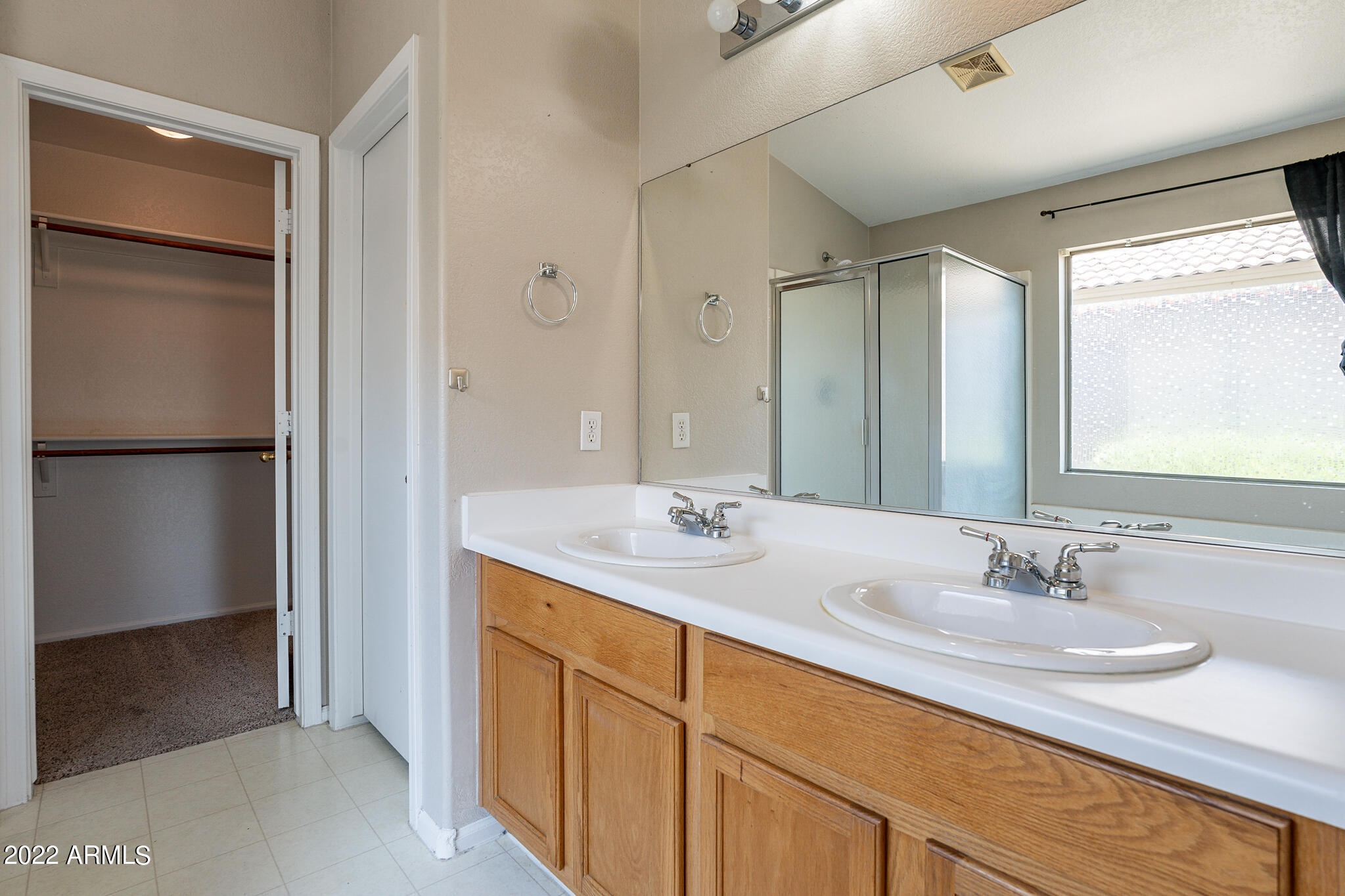 1331 E VERNOA Street Unit: 23