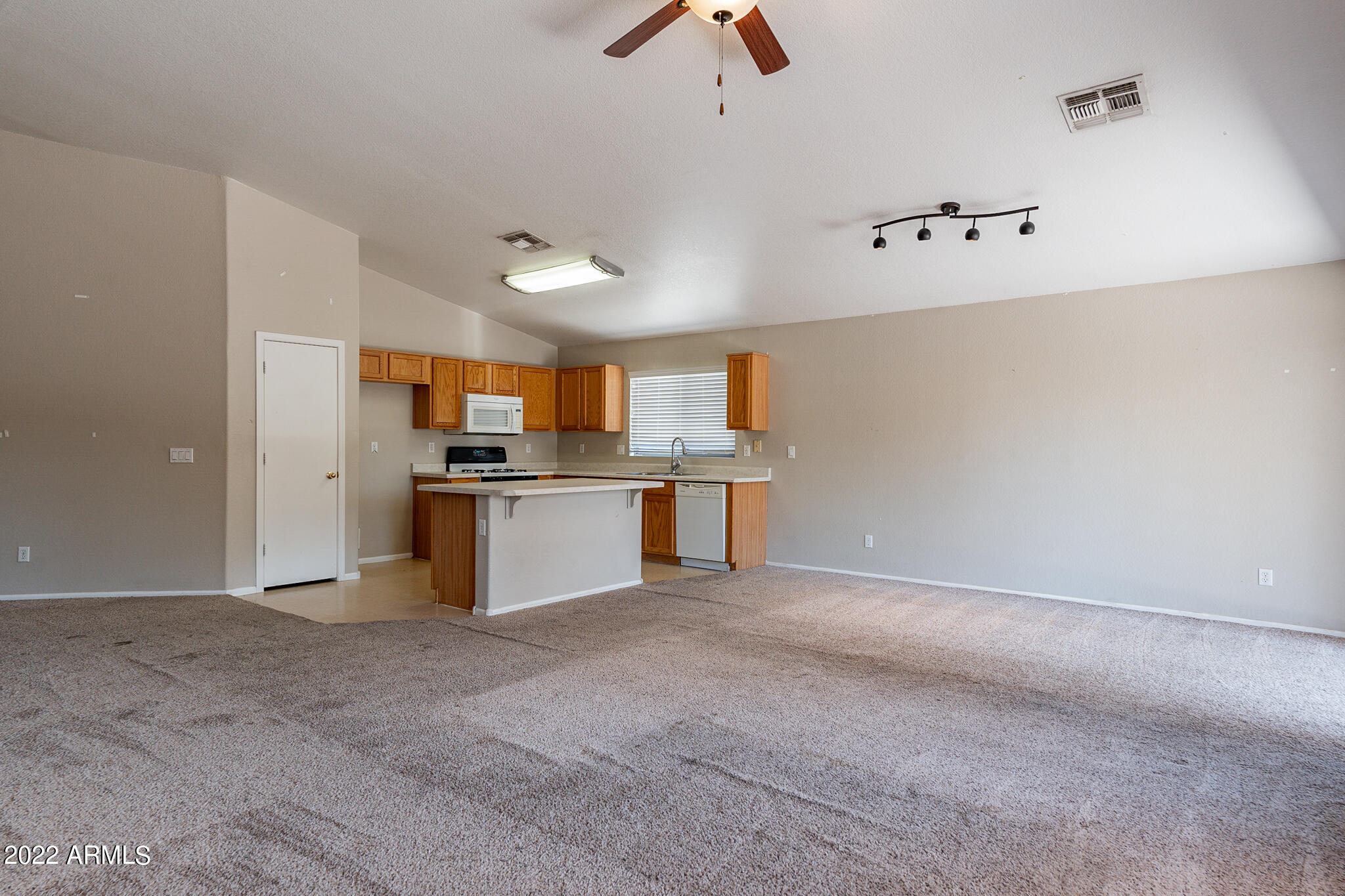 1331 E VERNOA Street Unit: 23