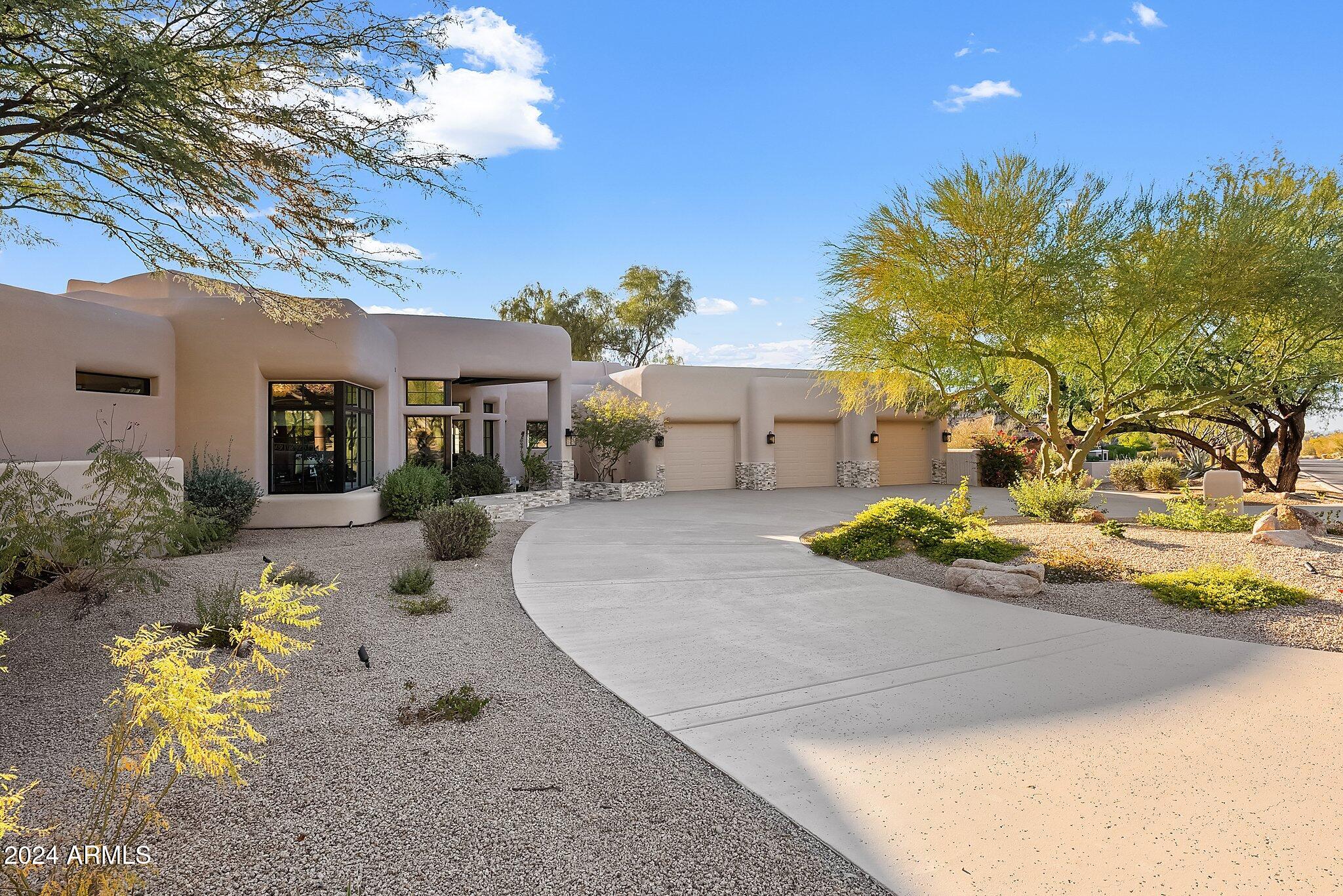 10801 E HAPPY VALLEY Road, 10