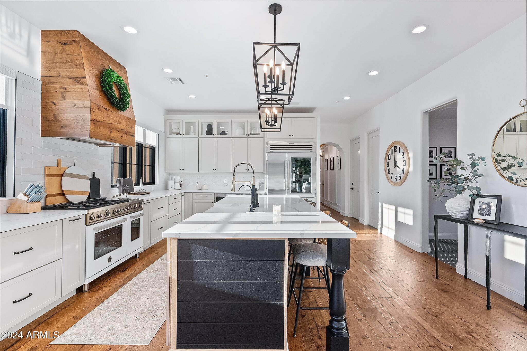 10801 E HAPPY VALLEY Road, 10
