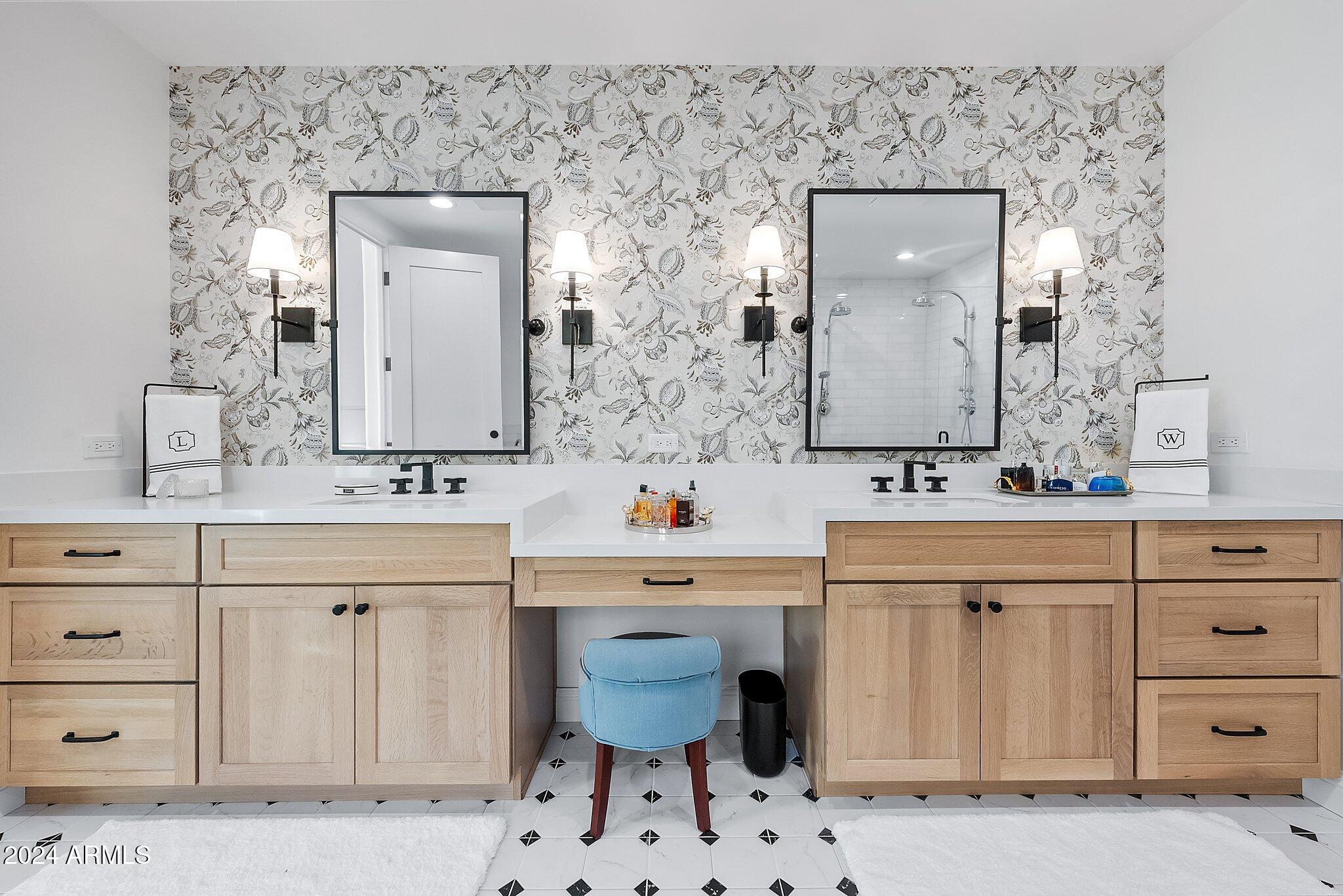 10801 E HAPPY VALLEY Road, 10