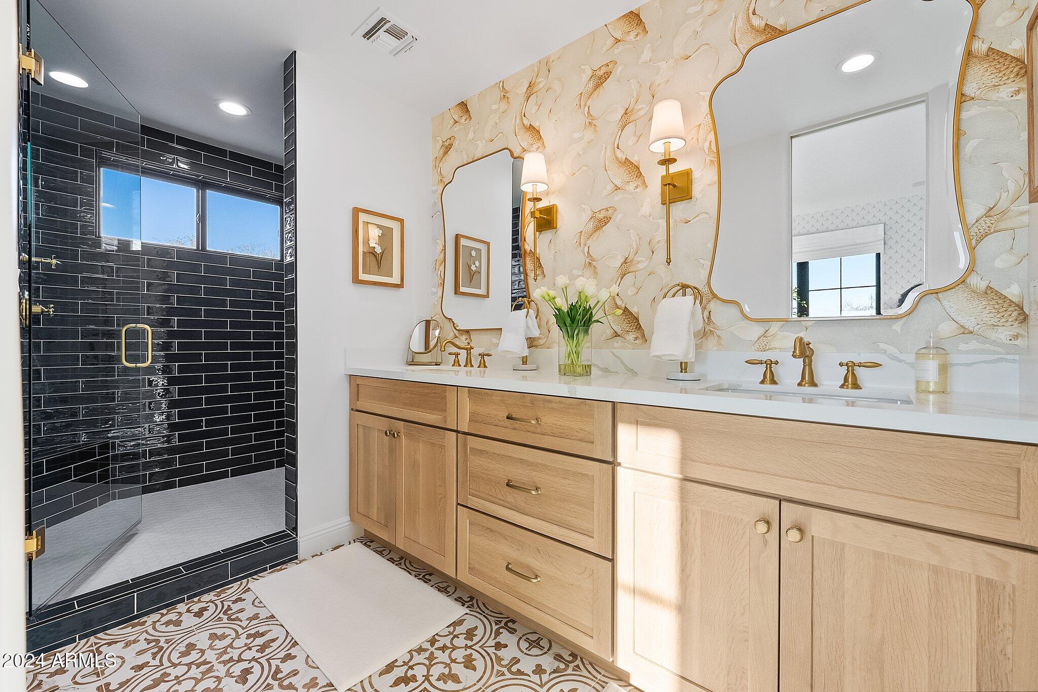 10801 E HAPPY VALLEY Road, 10