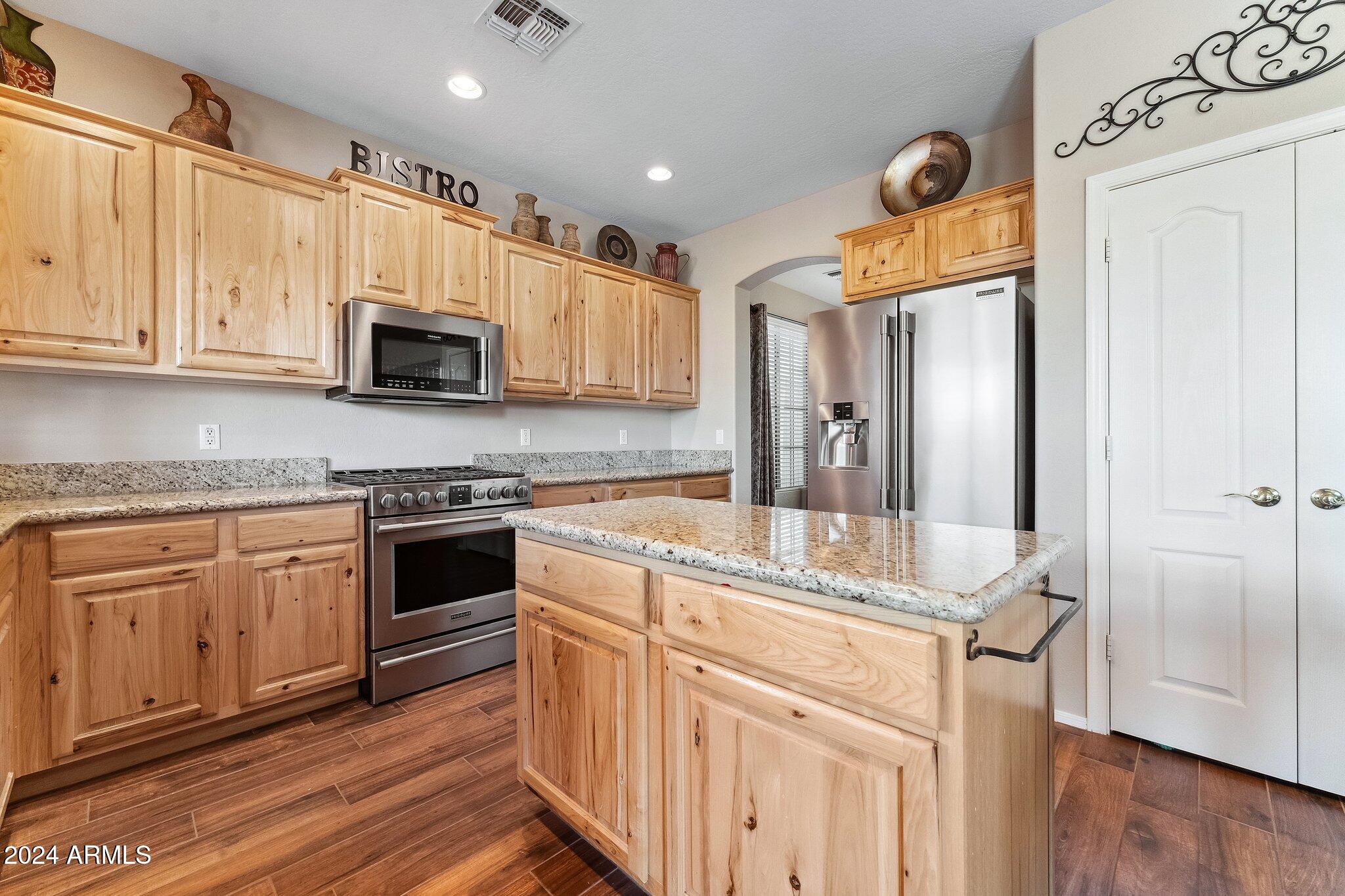 4091 S HACKBERRY Trail