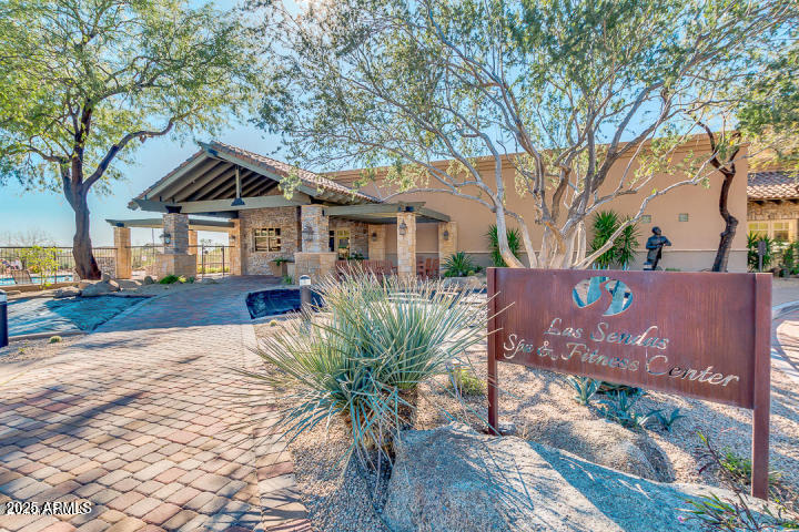 7445 E EAGLE CREST Drive 1006