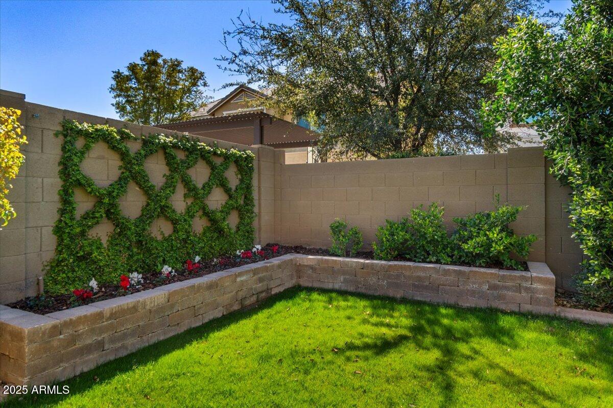 7537 E PLATA Avenue