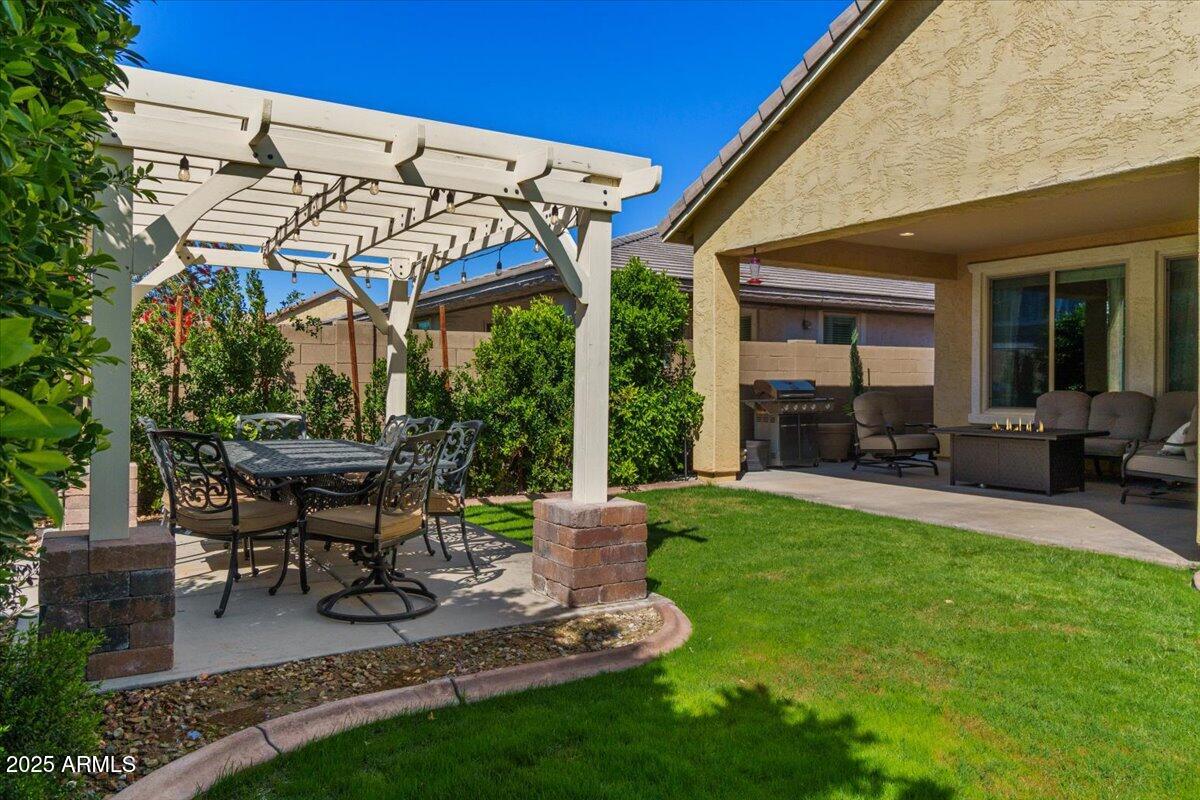 7537 E PLATA Avenue