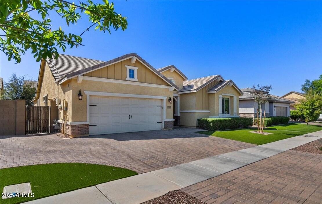 7537 E PLATA Avenue