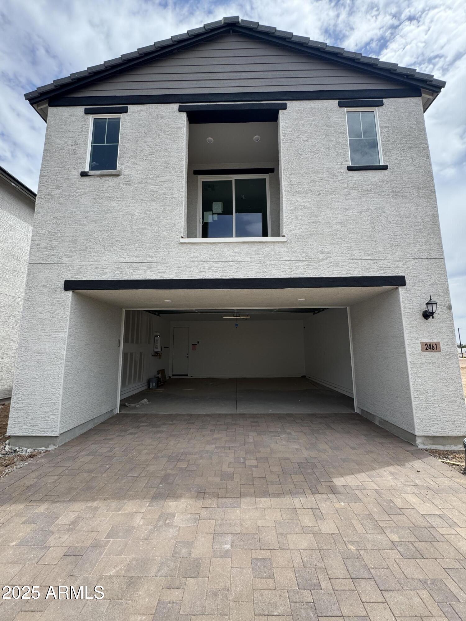 2461 W ROWEL Road
