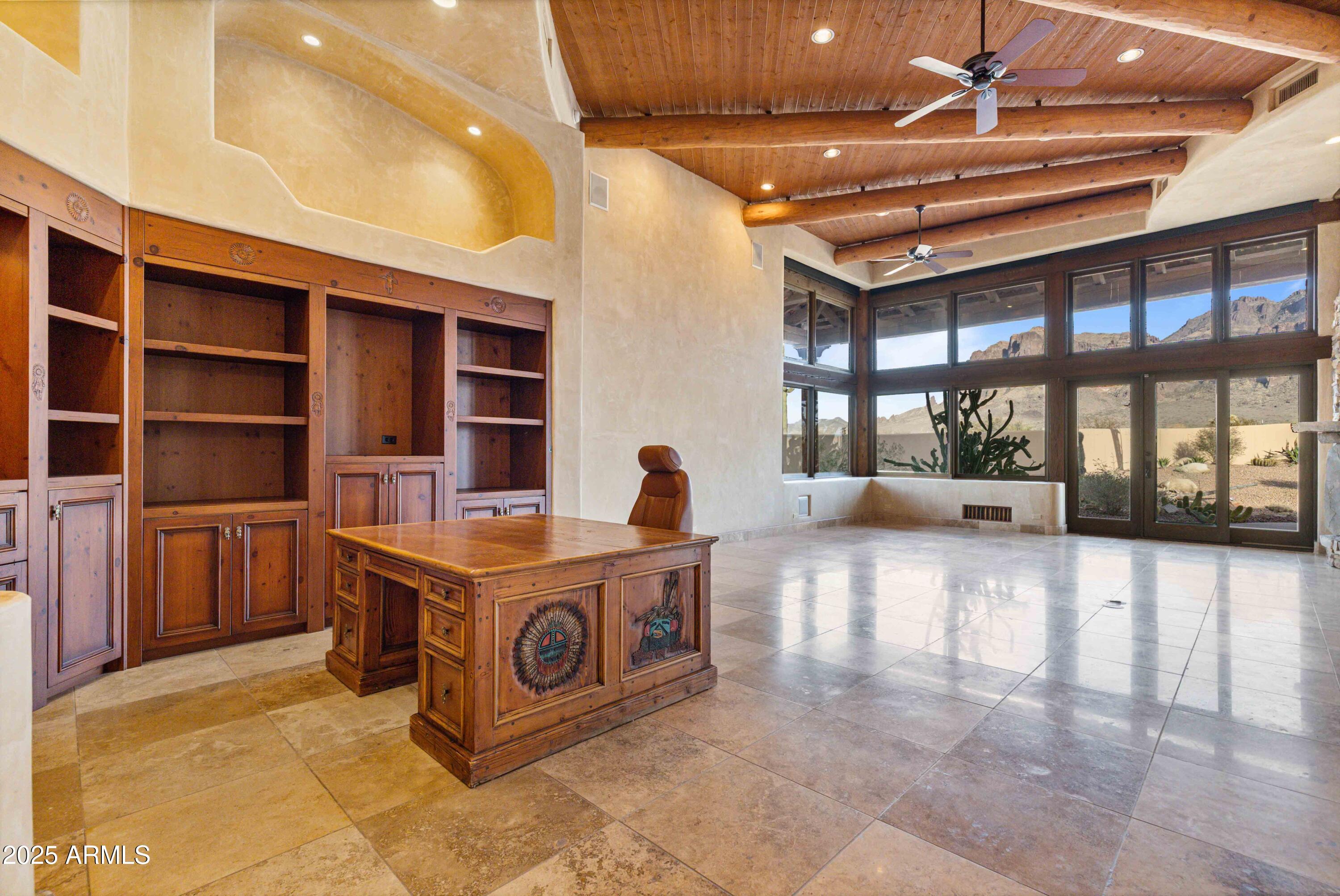 3307 N MOUNTAIN VIEW Road