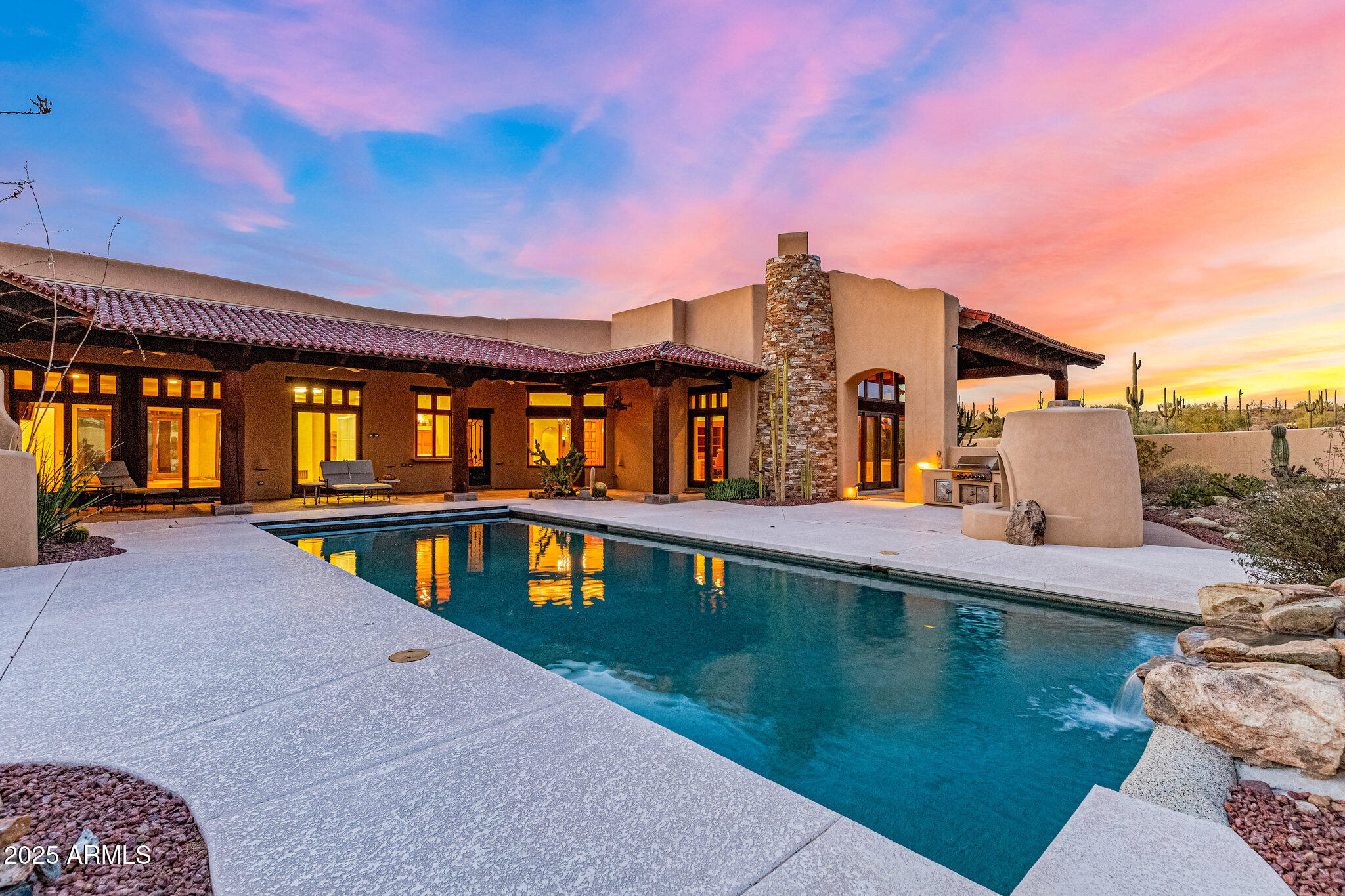 3307 N MOUNTAIN VIEW Road