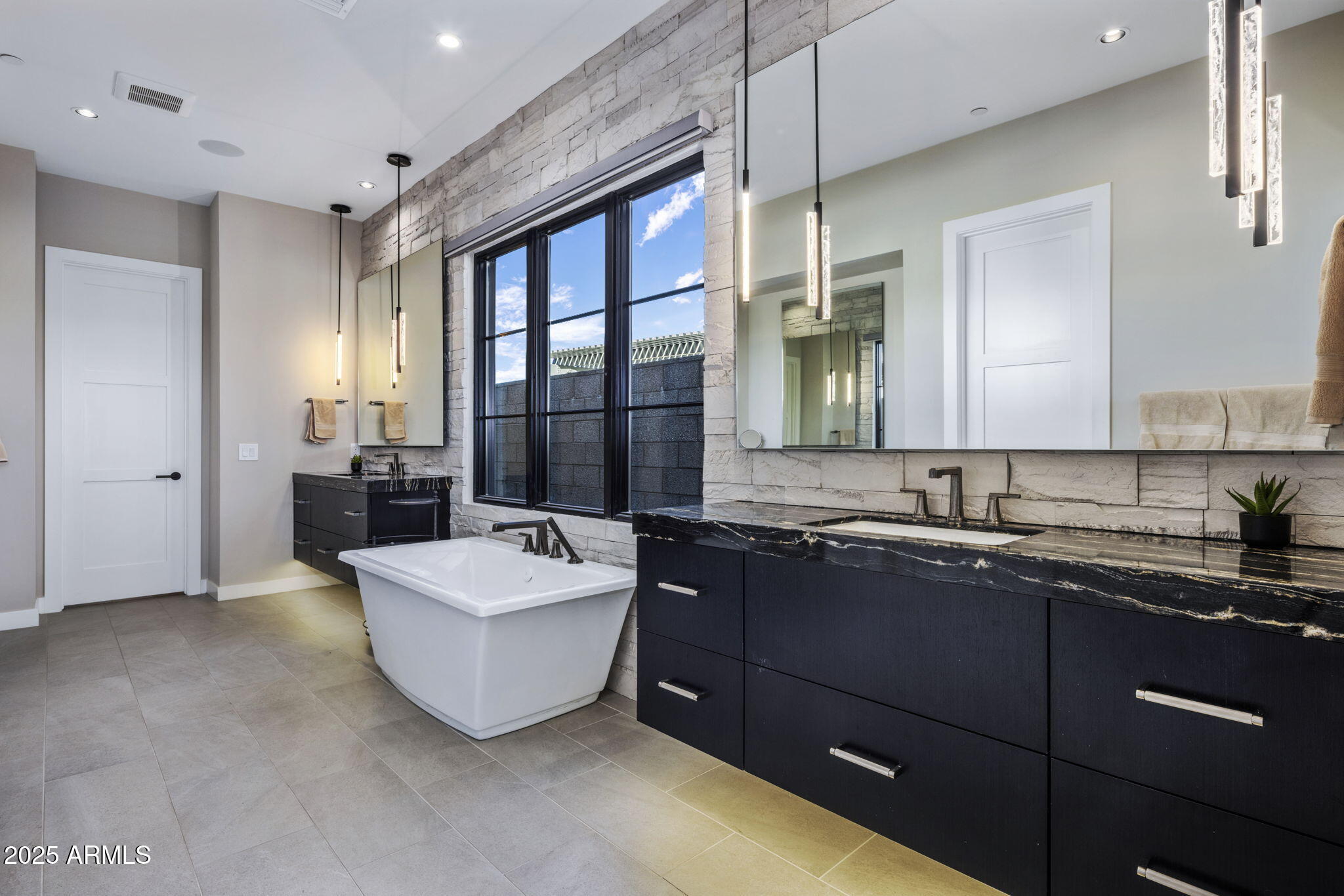 37200 N CAVE CREEK Road 1051
