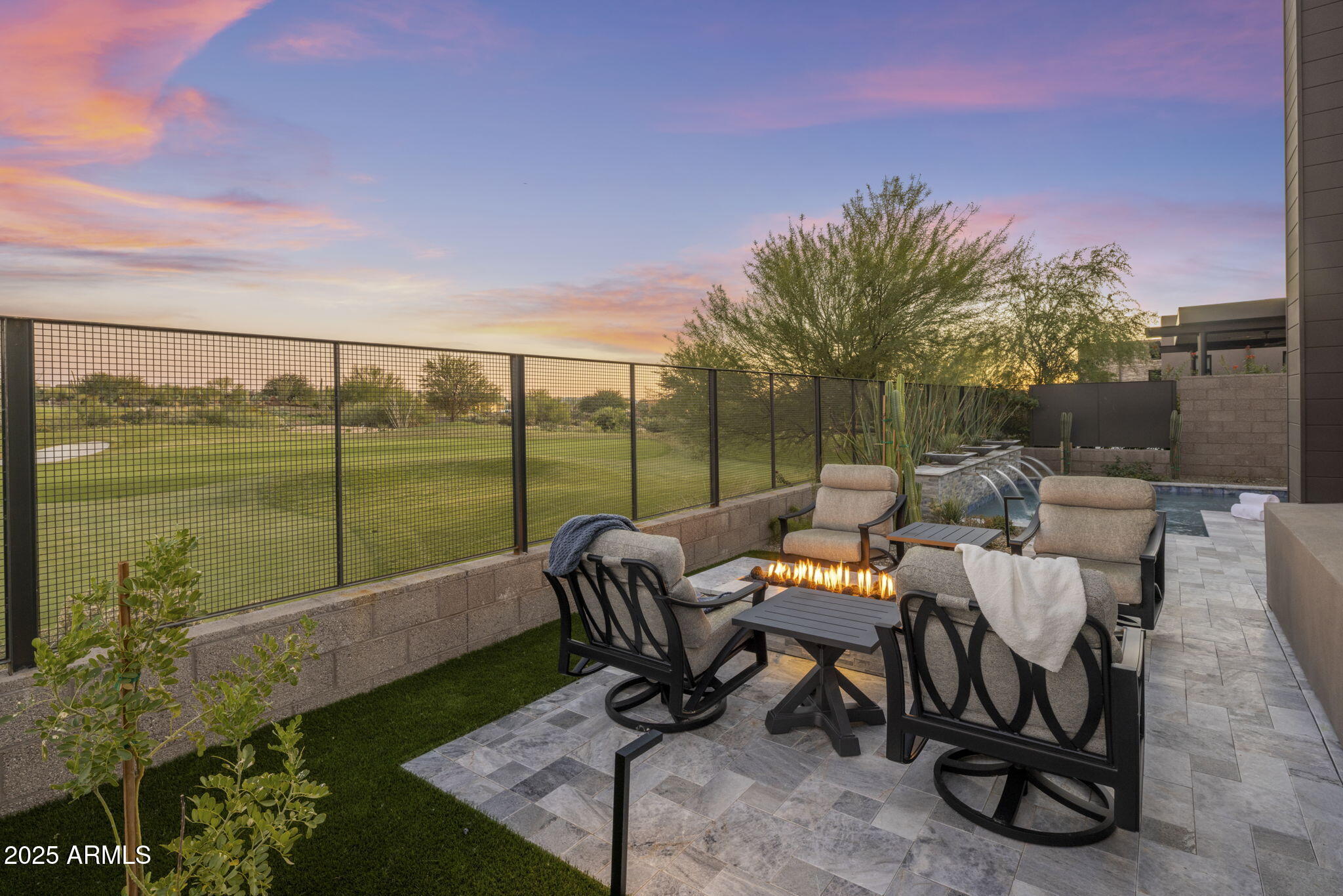 37200 N CAVE CREEK Road 1051