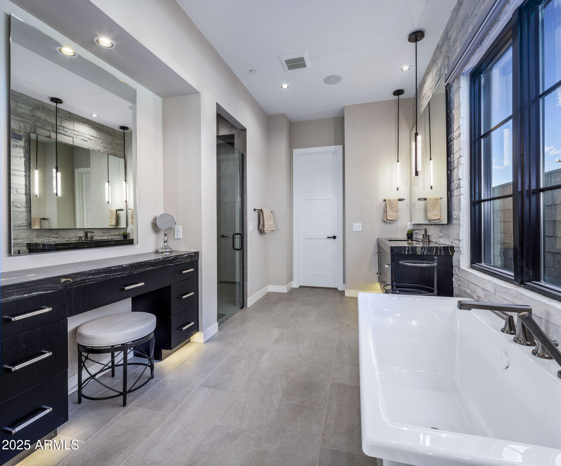 37200 N CAVE CREEK Road 1051