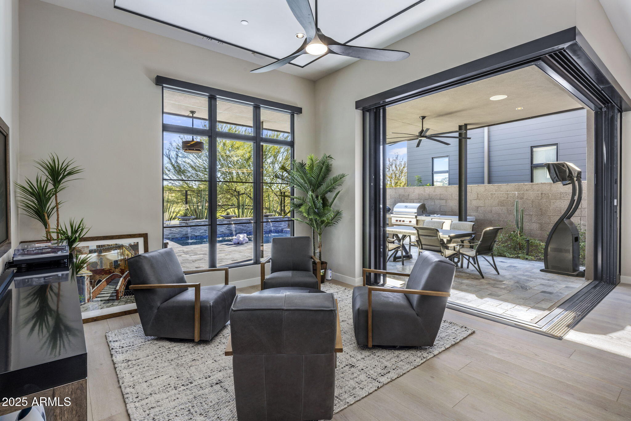 37200 N CAVE CREEK Road 1051