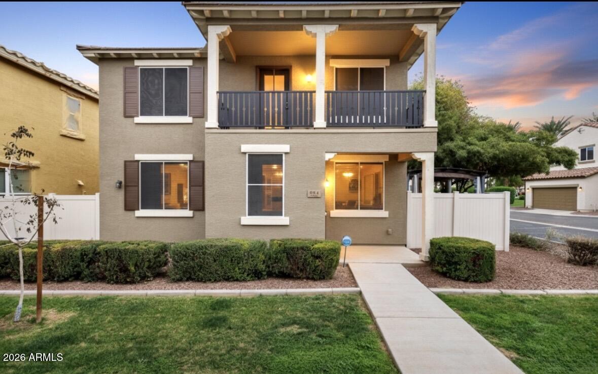 894 S UTILIS Drive