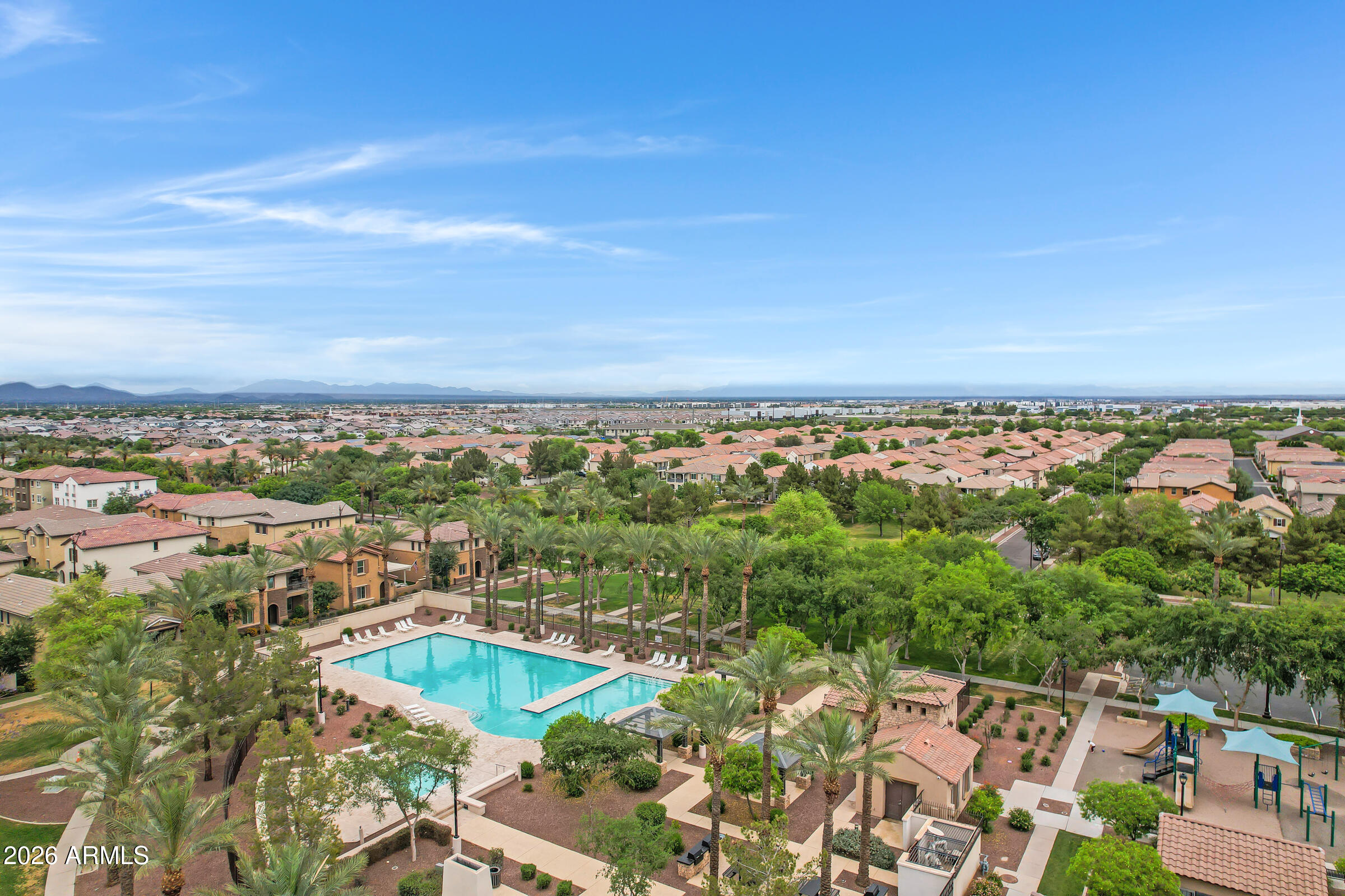894 S UTILIS Drive